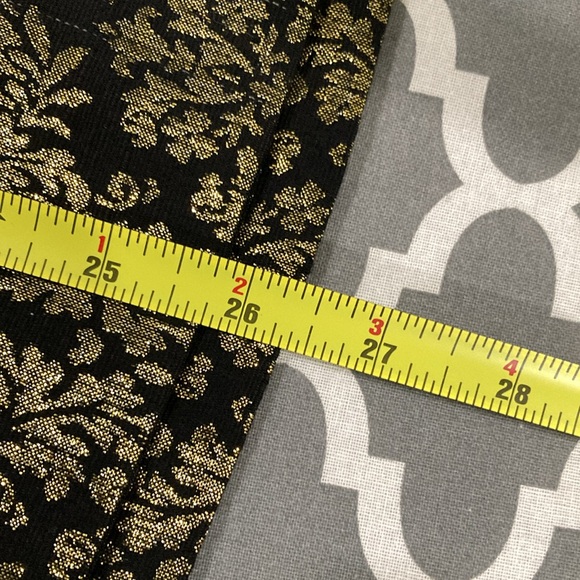 Gorgeous Black & Gold - Picture 11 of 15